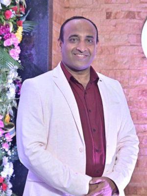 dr. ravindra chavan