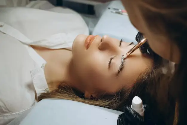 Thin & Sparse Eyebrows